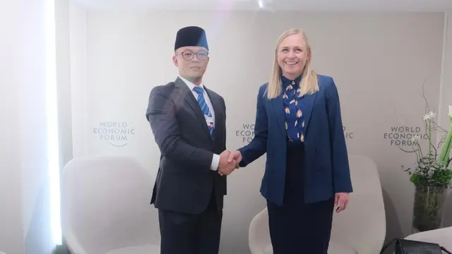 Menlu RI Sugiono (kiri) dan Menlu Finlandia Elina Valtonen (kanan). (dok. Kemlu RI)