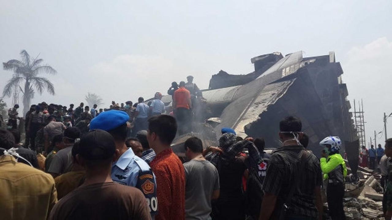 Ini penampakan Hercules A-1310 saat jatuh di Medan