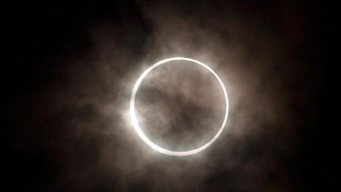 Berita Live Streaming Gerhana Matahari Cincin 10 Juni 2021 ...