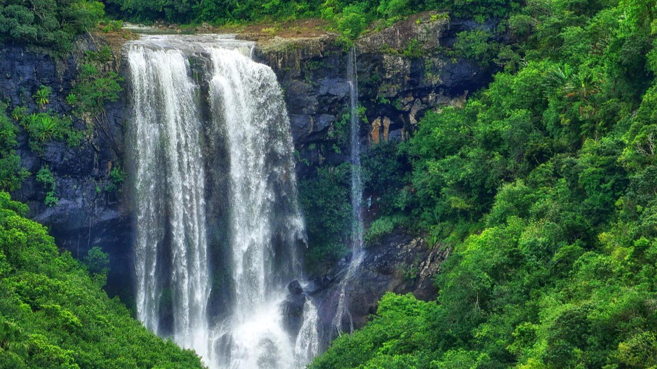 Mitos Air Terjun Tumpak Sewu, Membuat Awet Muda hingga Membawa Keberuntungan