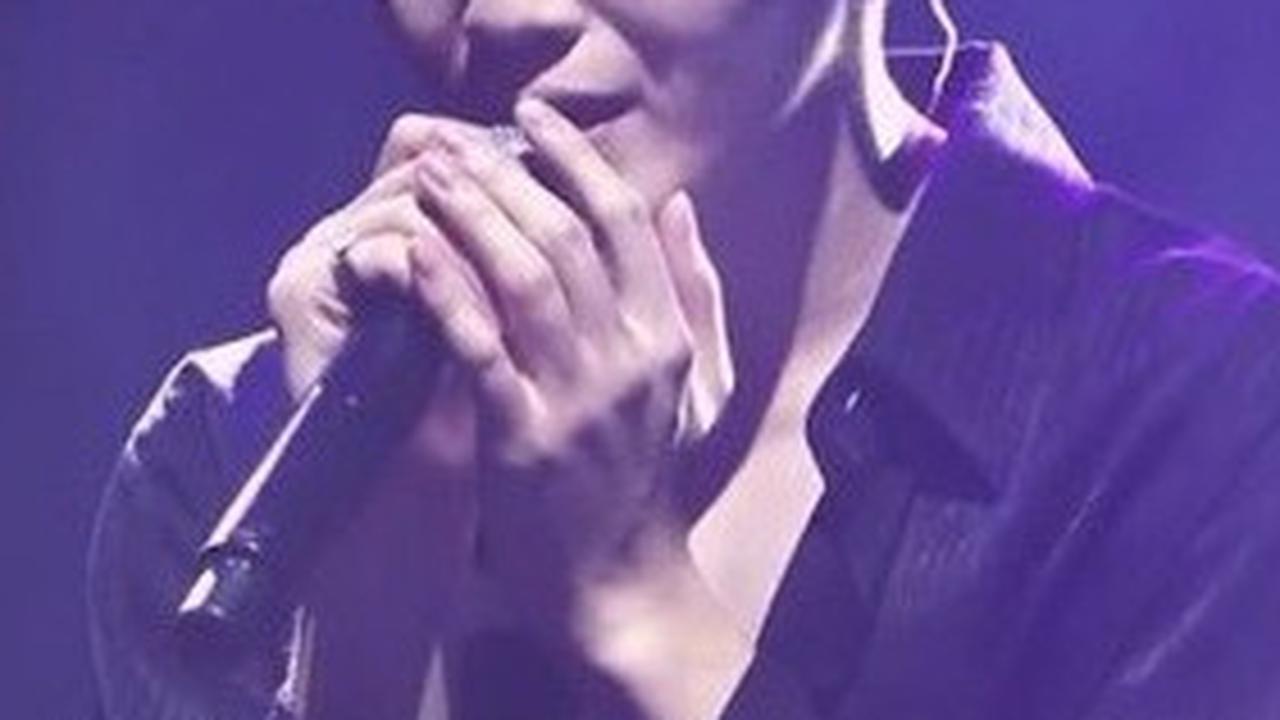 Meskipun Woozi merasa malu karena keterbatasannya dalam mengekspresikan perasaan, ia menyatakan bahwa Moonbin memberinya kekuatan dan pengakuan.