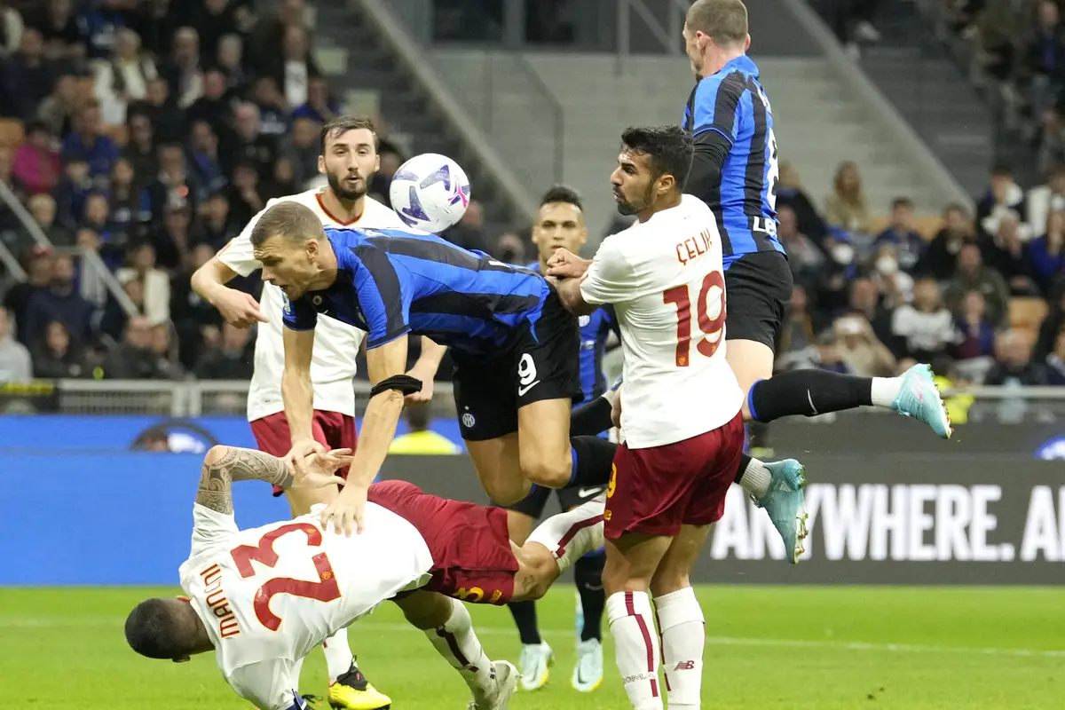 Foto: Milan Menang Meyakinkan, Inter Dipecundangi AS Roma di Liga Italia