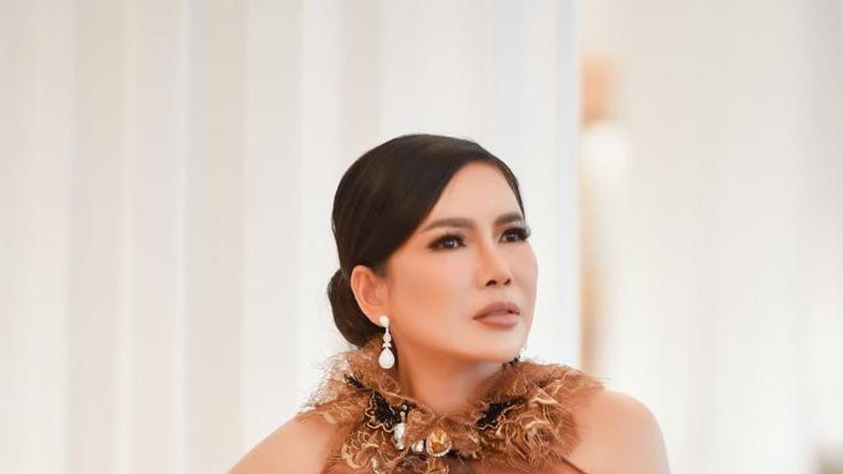 Uci Flowdea Siap Berdamai dengan Medina Zein Asal Mengembalikan Uang Rp 1,3 Miliar - Vimarsana News
