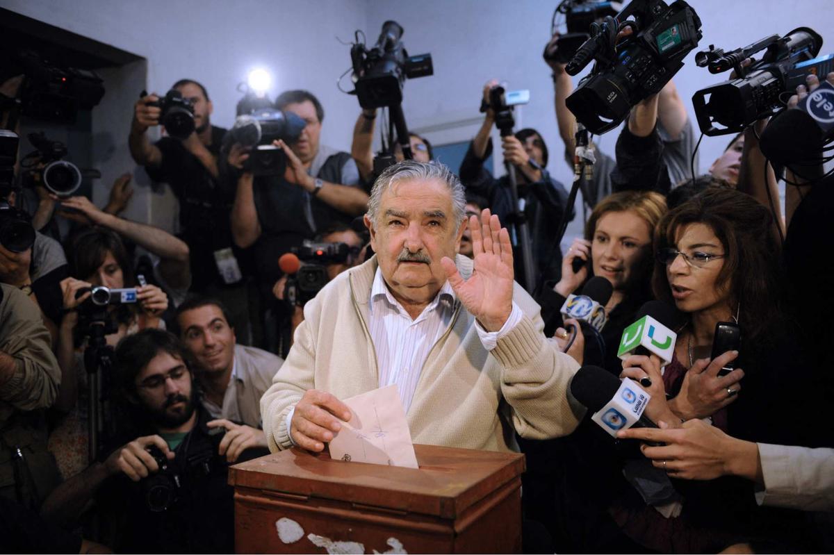 Presiden Termiskin di Dunia Jose Mujica Tutup Usia