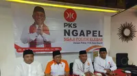 Ketua Dewan Pakar PKS Kota Depok, Mohammad Idris mengatakan, PKS masih membuka calon lain yang akan mendampingi Imam Budi Hartono menjadi calon Wali Kota Depok. (Dicky Agung).