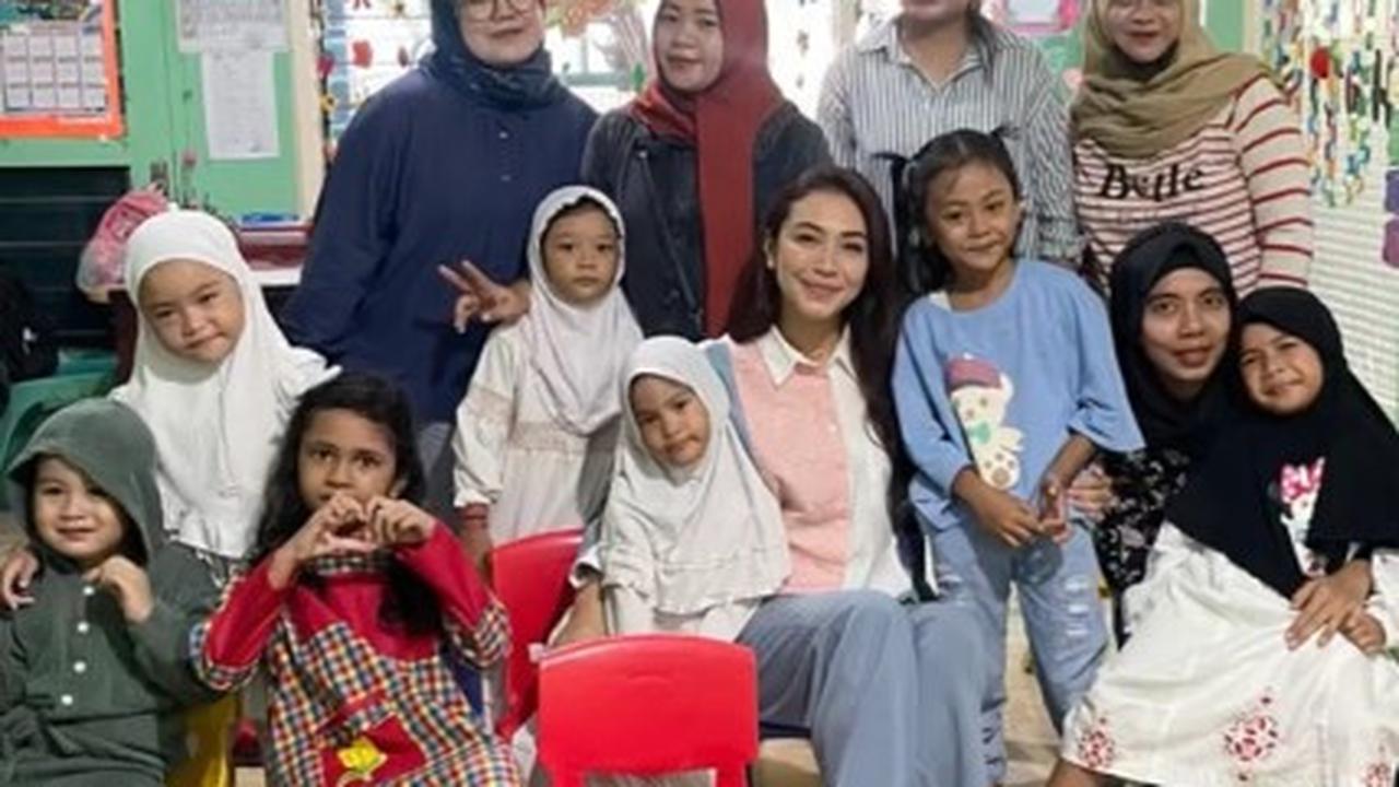 Ingat Dea Lestari Artis FTV? Ternyata Kini Jadi Kepala Sekolah - Sudah 10 Tahun Menjabat