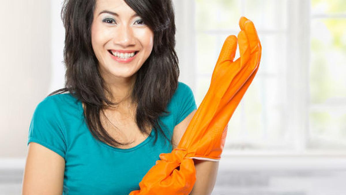 Bye Bye, Noda! 5 Cara Ampuh Hilangkan Noda dengan Amorens (Plus Rahasia Biar Baju Kamu Kinclong Lagi!)