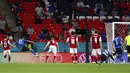 Pemain Italia Matteo Pessina (kedua kiri) mencetak gol ke gawang Austria pada pertandingan babak 16 besar Euro 2020 di Stadion Wembley, London, Inggris, Sabtu (26/6/2021). Italia menang 2-1. (Catherine Ivill/Pool via AP)