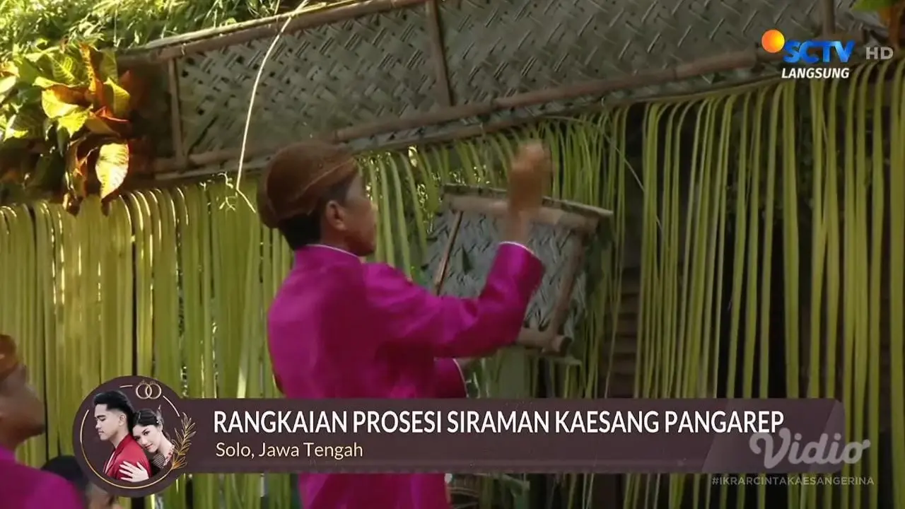 Presiden Joko Widodo buka siraman Kaesang Pangarep dengan prosesi Bleketepe