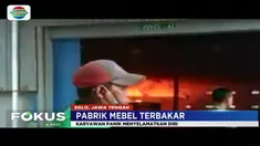 Api dengan cepat membesar karena banyak barang yang mudah terbakar termasuk tiner.