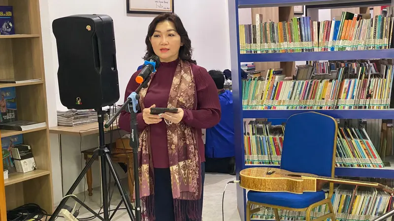 Direktur Akademi Televisi Indonesia (ATVI), Dr. Melitina Tecoalu, S.E., M.M