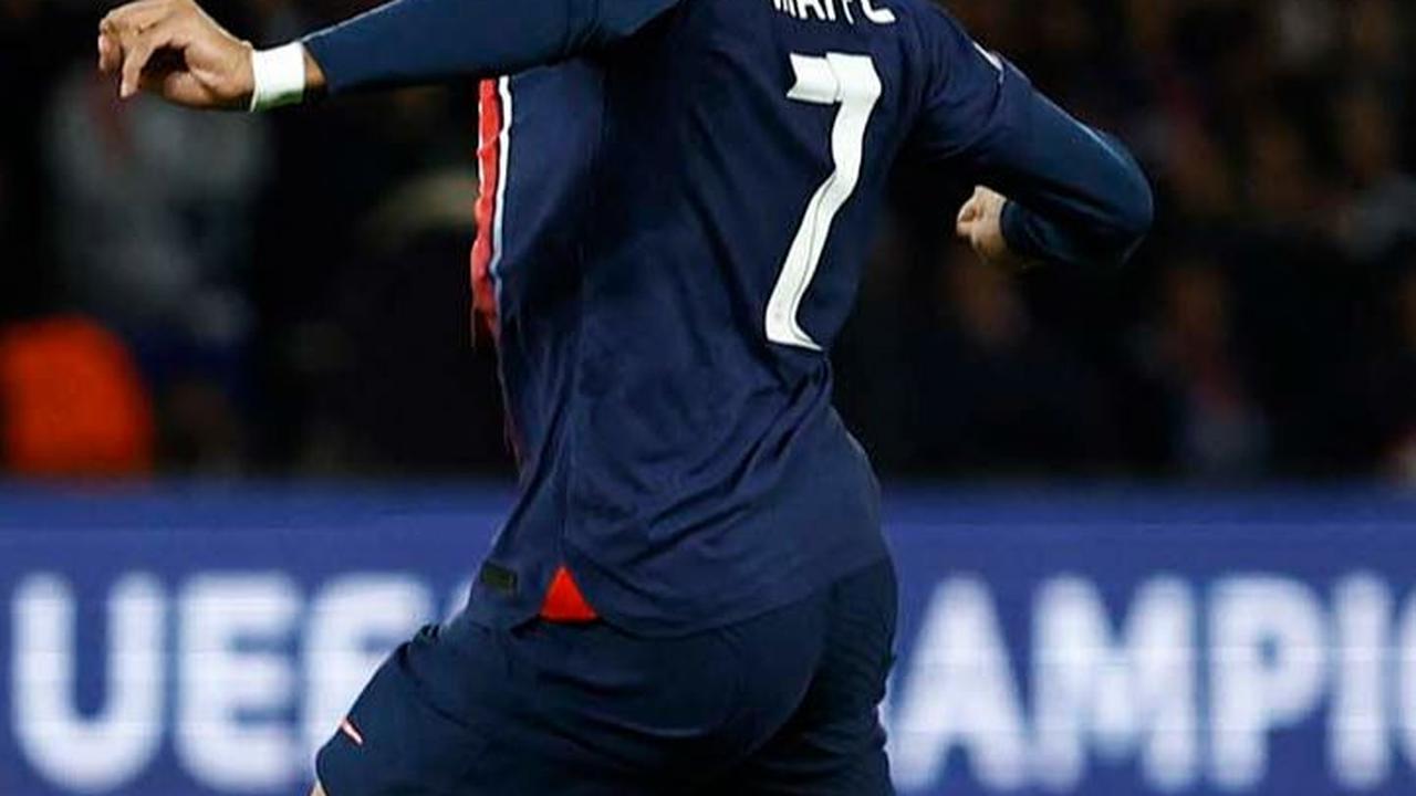 Gol pembuka PSG dicetak lewat aksi individu Kylian Mbappe di menit ke-32.