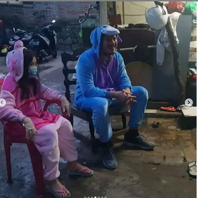 Cara Unik Zack Lee Ajak Putrinya Berbagi pada Sesama