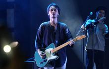 Gitar Kesayangan Eross Sheila on 7 Dilelang untuk Donasi ke Palestina
