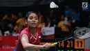 Tunggal putri Indonesia, Gregoria Mariska Tunjung saat melawan Goh Jin Wei (Malaysia) pada babak pertama Indonesia Masters 2018 di Istora Senayan, Jakarta, Rabu (24/1). Gregoria kalah 14-21, 21-19, 12-21. (Liputan6.com/Helmi Fithriansyah)