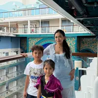 Momen spesial pelayaran perdana tersebut juga dihadiri oleh selebgram Rachel Vennya, yang datang bersama dua buah hatinya, Xabiru Oshe Al Hakim dan Aurorae Chava Al Hakim. [@rachelvennya].