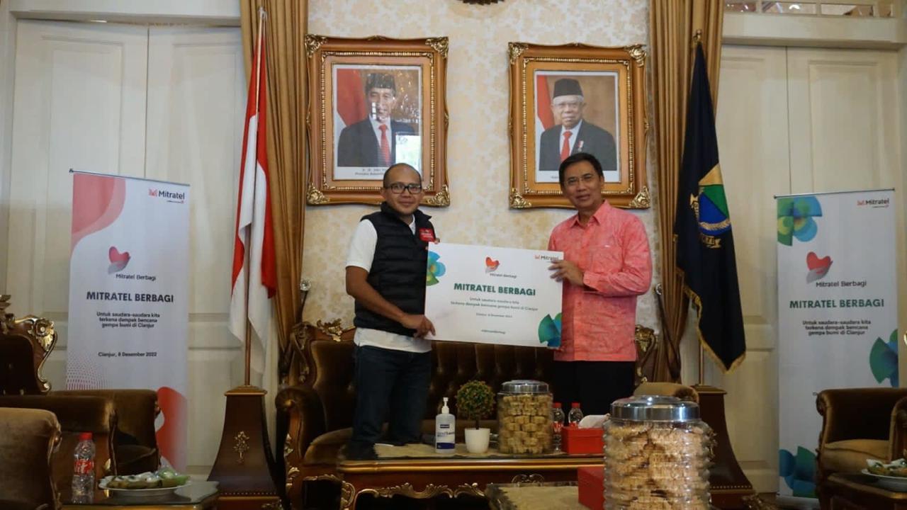 Mitratel melalui Program Mitratel Berbagi menyalurkan bantuan untuk masyarakat terdampak Gempa Cianjur.