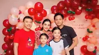 Potret Ashanty Pakai Daster saat Dapat Kejutan Ulang Tahun ke-42, Tetap Cantik Walau Tampil Sederhana