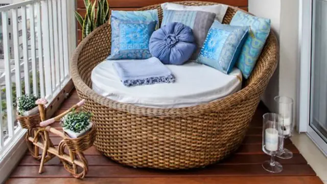 Dekorasi Balkon Unik Ini Bikin Rumah Terlihat 'Cozy'