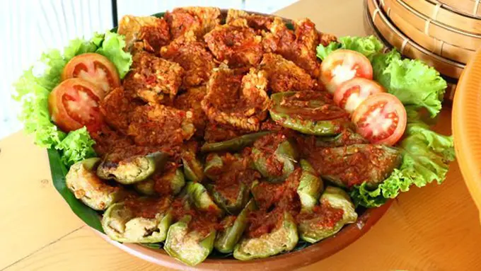 Sambal tempe penyet/copyright Vemale.com/Febi