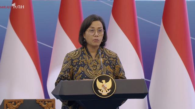 Menteri Keuangan Sri Mulyani Indrawati dalam acara Silaturahmi Ekonomi Bersama Presiden RI: Memperkuat Daya Tahan Ekonomi Nasional, di Menara Mandiri Sudirman, Jakarta Selatan, Selasa (8/4/2025)