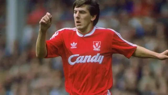 5 Kemenangan Dramatis Liverpool Melawan MU