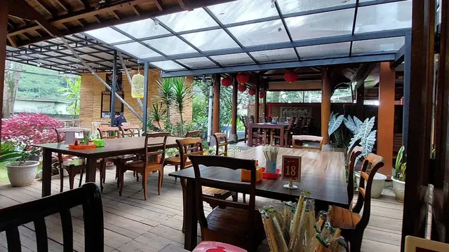 Tempat Makan Enak Dekat Pasar Baru Bandung