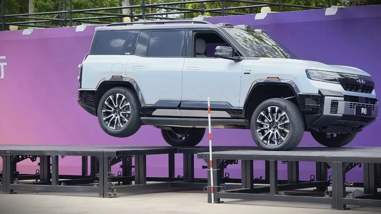 Perang Teknologi, BYD dan Huawei Pamer Sistem Penggerak Tiga Roda (Carnewschina)