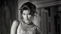 6 Potret Jadul Tamara Bleszynski, Posenya Bareng Desy Ratnasari dan Ida Iasha Legendaris Banget!