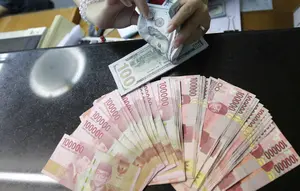 Rupiah Hari Ini Tertekan terhadap Dolar AS Tersengat Tarif Impor Trump