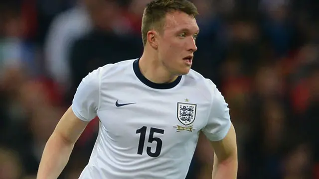 phil-jones-thefa-131118b.jpg