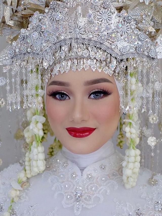 7 Seleb Wanita Ini Menikah Pakai Adat Palembang Terbaru Dinda Hauw Hot Liputan6 Com