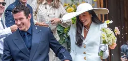 Intip potret pernikahan Dua Lipa dan Callum Turner (@harpersbazaararabia)