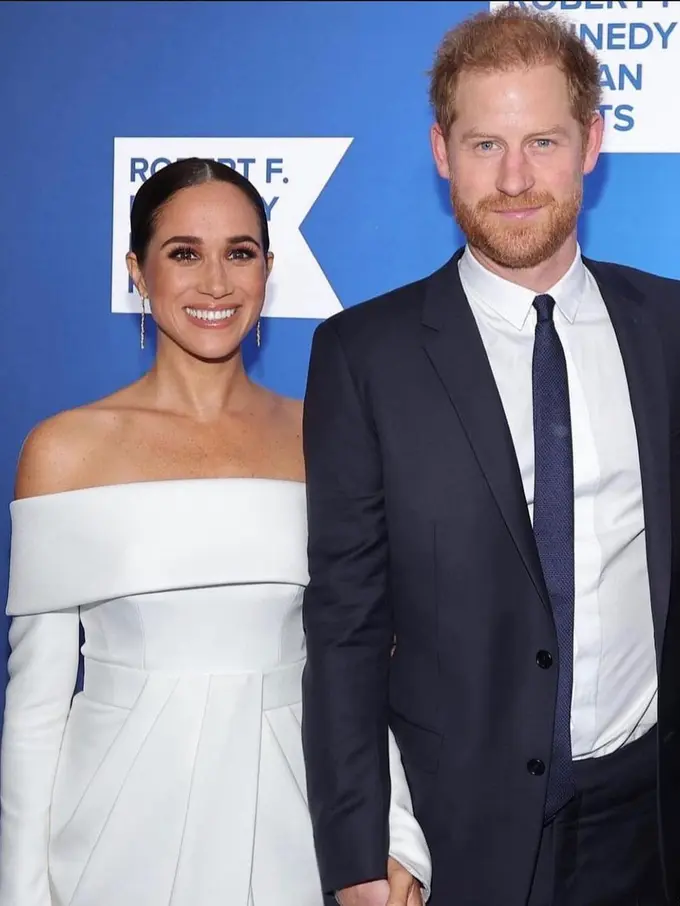 Meghan Markle Kenakan Cincin Putri Diana Seharga Rp1,5 Milyar Sambil Pamer Pundak dengan Gaun Putih