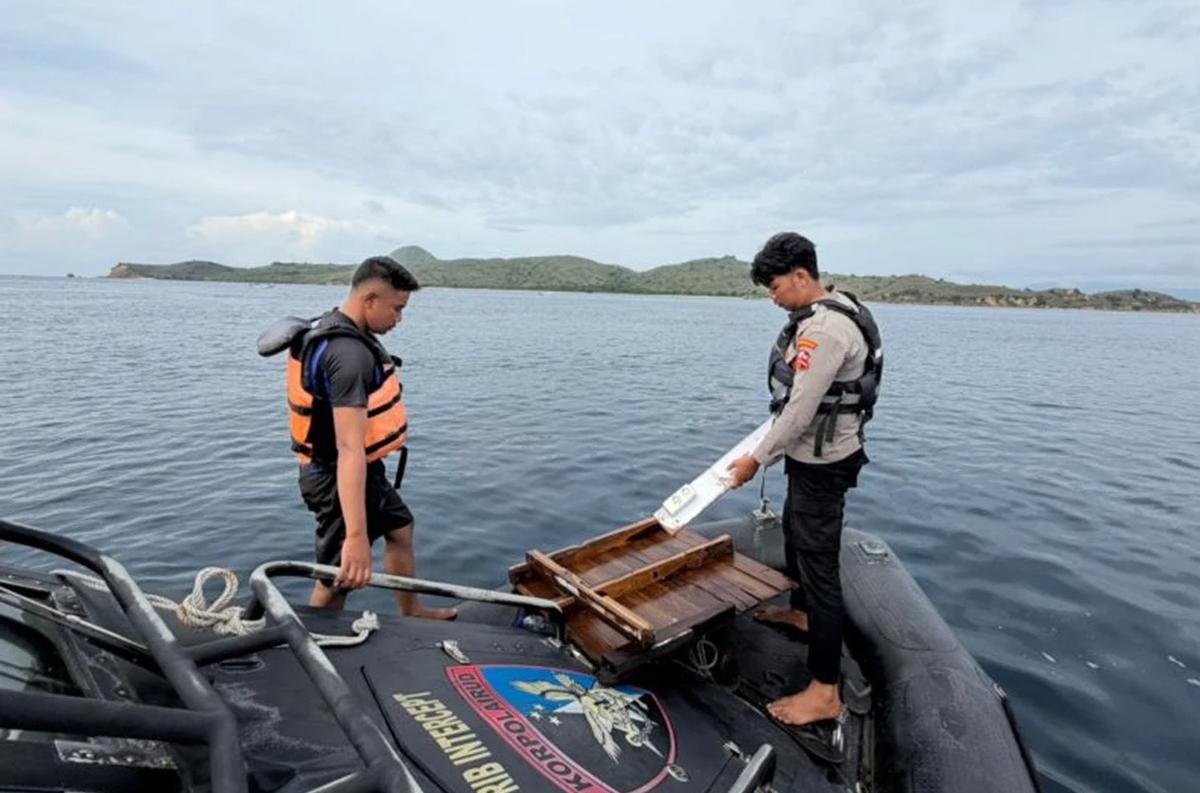 Pencarian Korban Kapal Tenggelam di Labuan Bajo