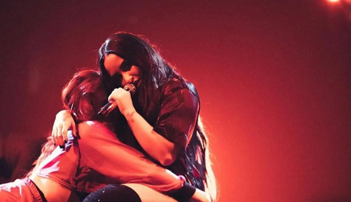 Sahabat sekaligus penari latar Demi Lovato, Dani Vitale, pun dituduh sebagai orang yang memberikan narkoba pada Demi. (instagram/danivitale)