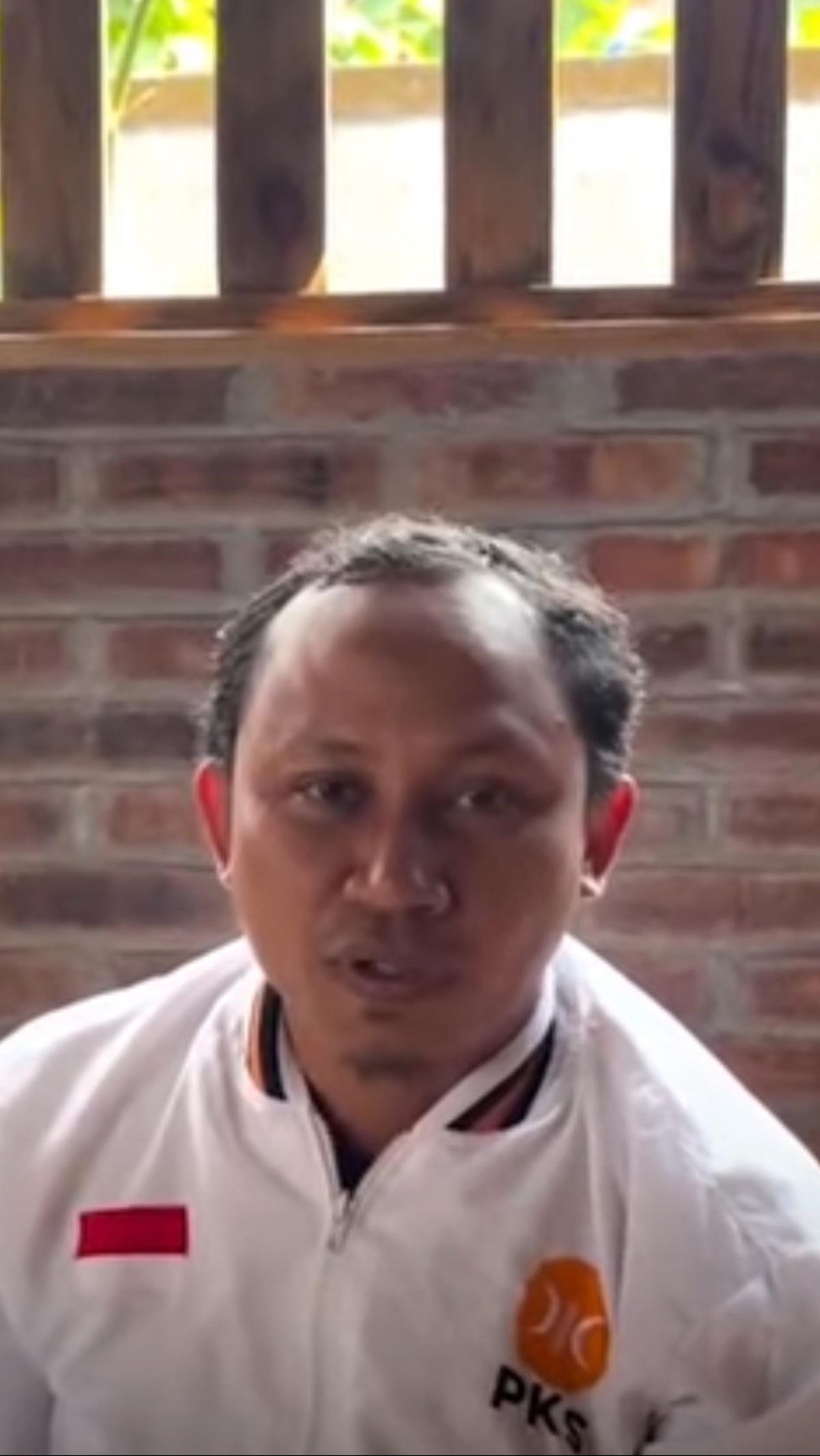 Caleg dapil Depok,&nbsp;Taufik Ikhsanudin juga membuat video kampanye unik dengan berguling-guling memeragakan adegan kecelakaan. Video parodinya ini dibagikan oleh akun X&nbsp;negativisme dan mendapat banyak atensi.