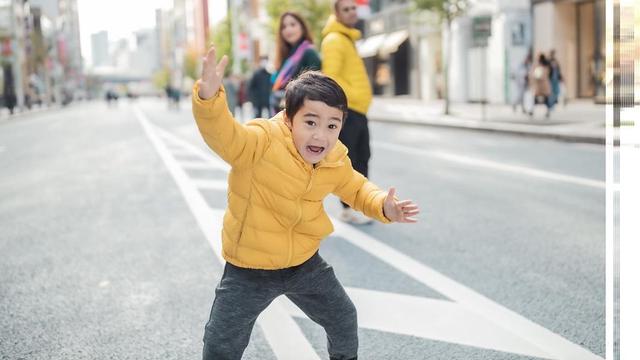 Potret Kocak Rafathar Saat Keliling Dunia (sumber: instagram/raffinagita1717)