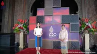 Momen Iriana Jokowi Menjamu istri Presiden Korea Selatan, Kim Keon Hee pada Senin (14/11). (Dok: YouTube Sekretariat Presiden)