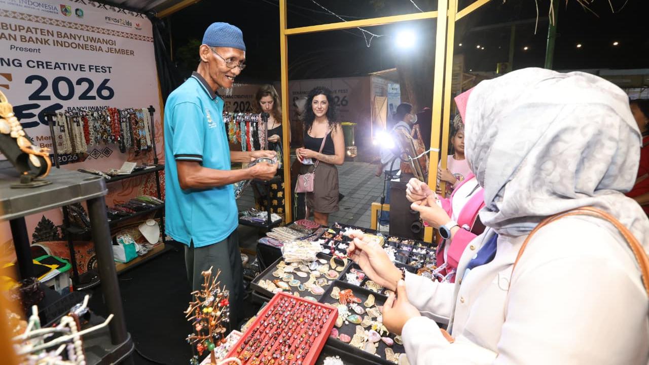 Sekarkijang Creative Fest 2026 Tuntas Digelar, Bupati Ipuk: Dorong UMKM Naik Kelas hingga Perkuat Ekonomi Kreatif