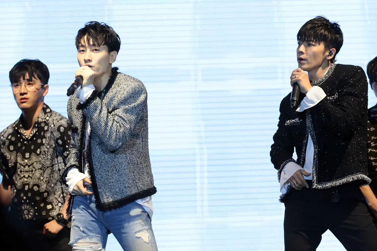 [Bintang] Eunhyuk dan Donghae Super Junior Sapa Penggemar di Jakarta