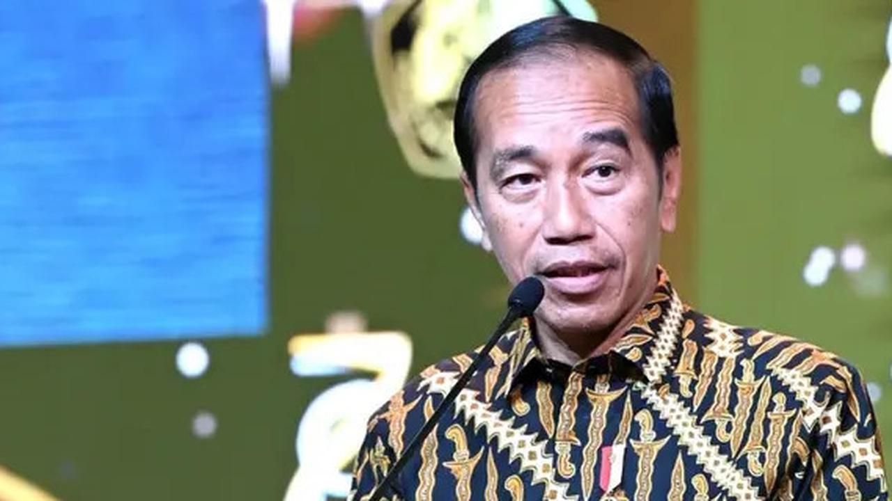 Kelakar Jokowi soal 'Mudik' ke Solo Naik Pesawat Komersial Usai Pensiun: Belum Beli Tiket