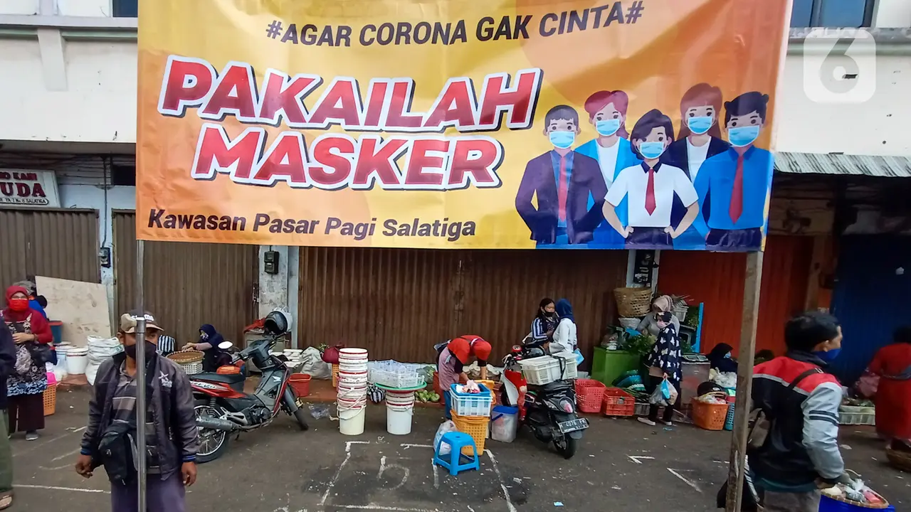 FOTO: Penerapan Physical Distancing di Pasar Pagi Salatiga