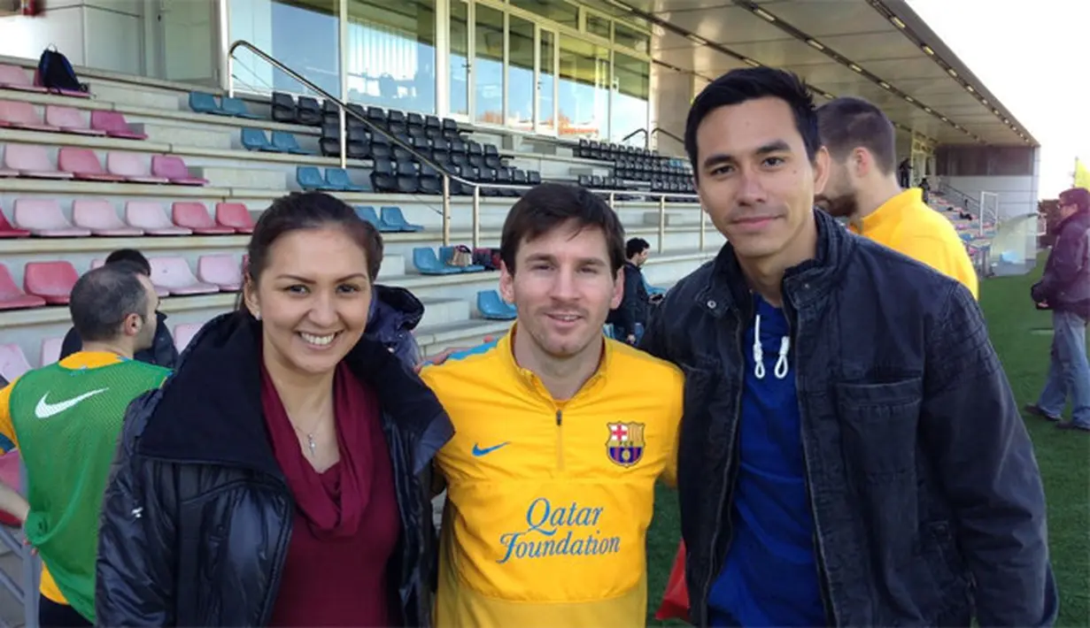 Usai acara itu, keduanya kembali tampil bersama dalam acara musik. Pada Agustus 2006 hubungan Darius dan Donna pun makin lengket. Hubungan Donna dengan kekasihnya kandas di tengah jalan. Hal yang sama juga terjadi pada Darius. (dok. Pribadi)