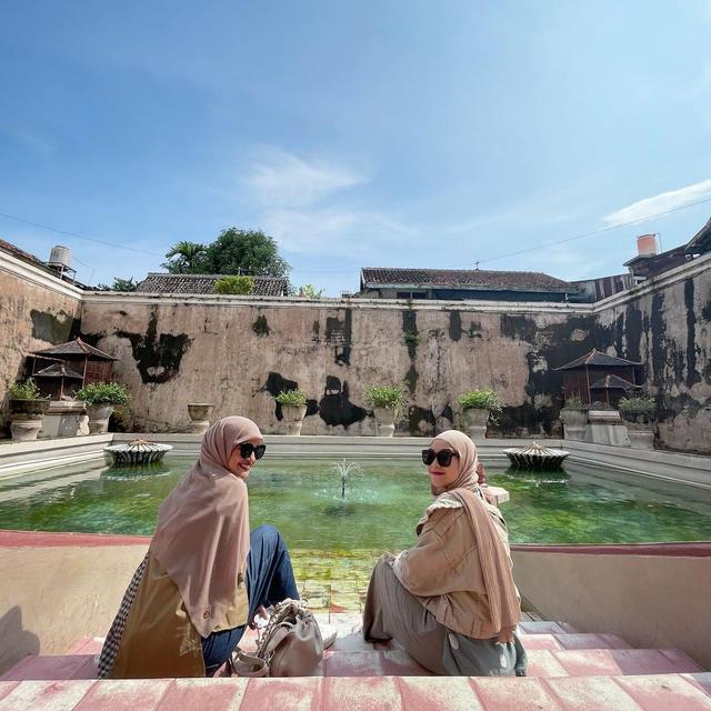 Temu Kangen, Ini 6 Momen Kebersamaan Shireen Zungkar dan Zaskia Mecca di Jogja