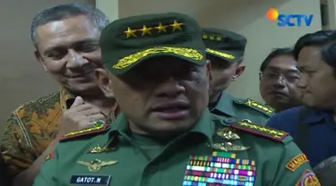 Menanggapi pernyataan Menkopolhukam mengenai miskomunikasi yang terjadi Panglima TNI menganggap hal tersebut hanya perbedaan sudut pandang.