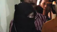 Sidang Perdana, Neneng Pemutilasi Kelamin Dikawal Ibu-ibu