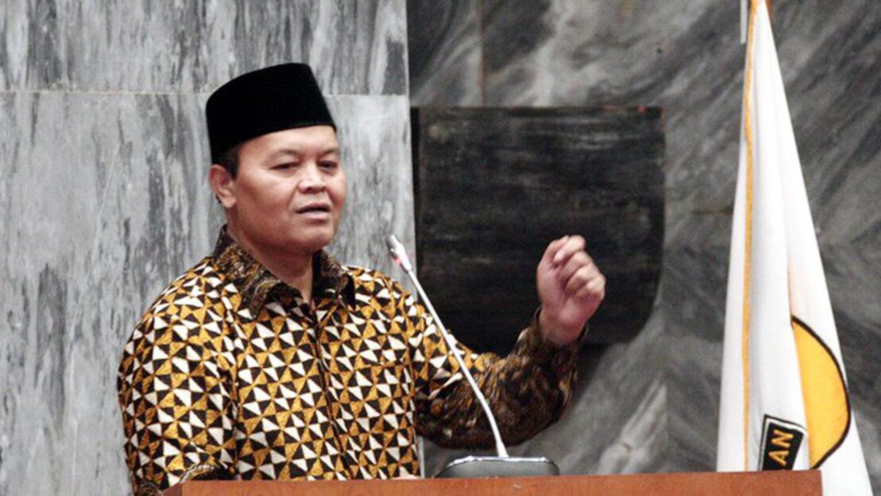 Hidayat Nur Wahid menyampaikan bahwa sosialisasi dilakukan untuk menyegarkan kembali ingatan kita dalam masalah berbangsa dan bernegara.