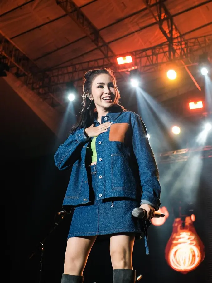 Momo Geisha kembali manggung (Instagram/therealmomogeisha)