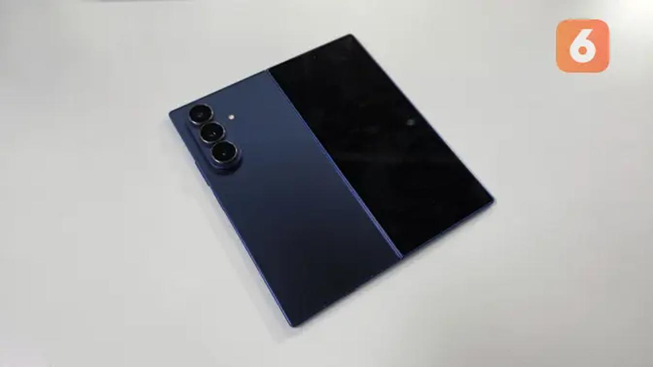 Kondisi Galaxy Z Fold7 saat dibuka secara keseluruhan. (Liputan6.com/ Agustinus Mario Damar)
